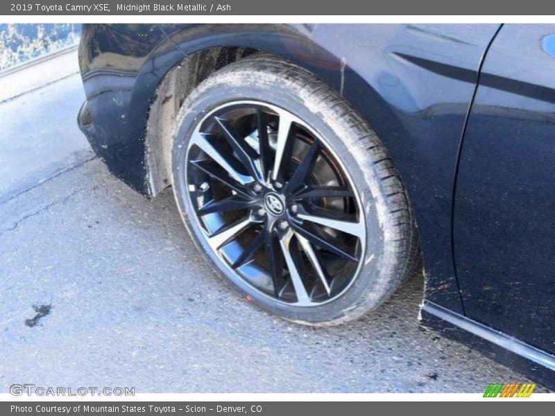 Midnight Black Metallic / Ash 2019 Toyota Camry XSE