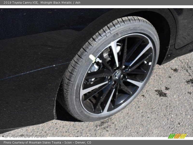 Midnight Black Metallic / Ash 2019 Toyota Camry XSE