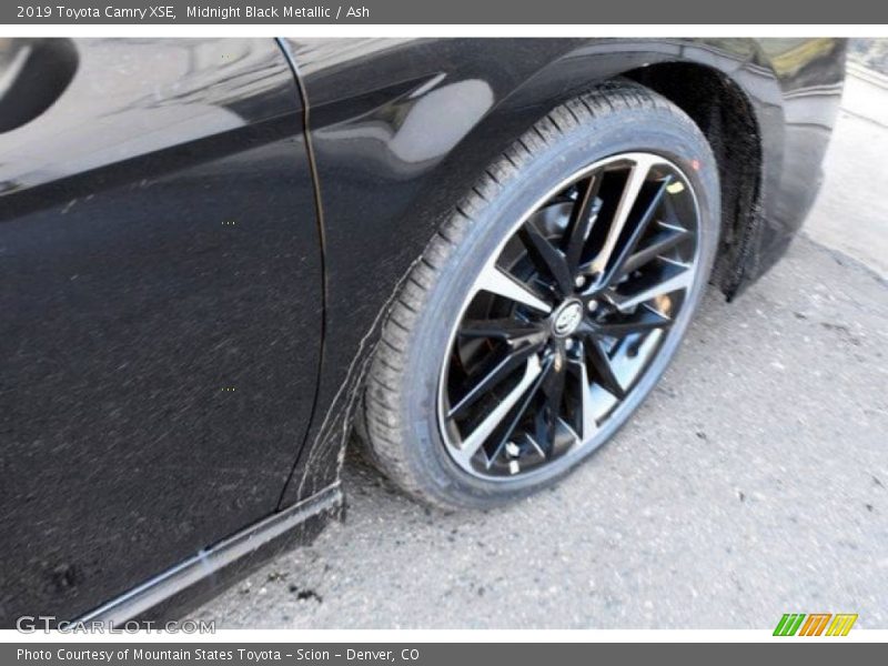 Midnight Black Metallic / Ash 2019 Toyota Camry XSE