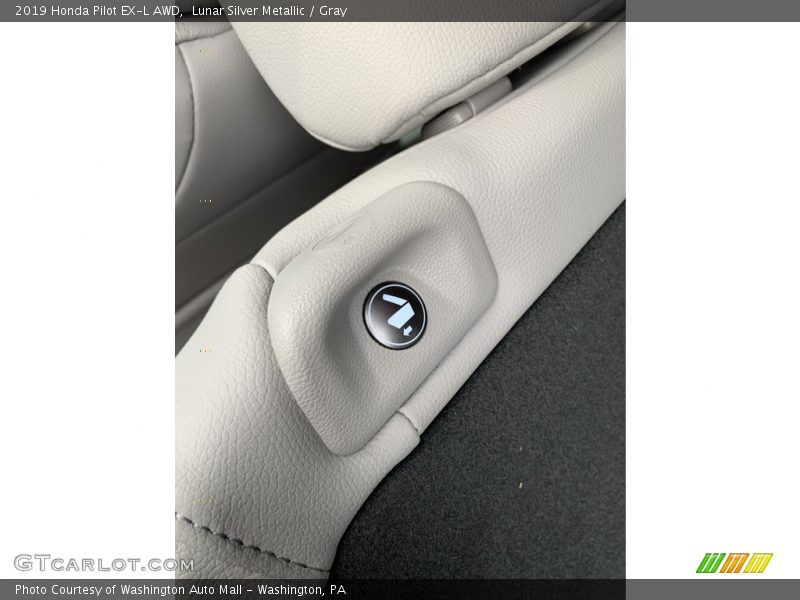 Lunar Silver Metallic / Gray 2019 Honda Pilot EX-L AWD