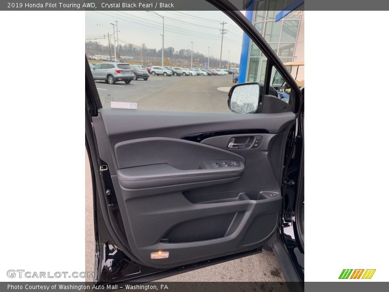 Crystal Black Pearl / Black 2019 Honda Pilot Touring AWD