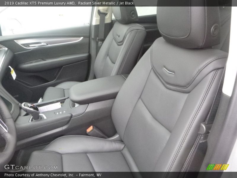 Radiant Silver Metallic / Jet Black 2019 Cadillac XT5 Premium Luxury AWD