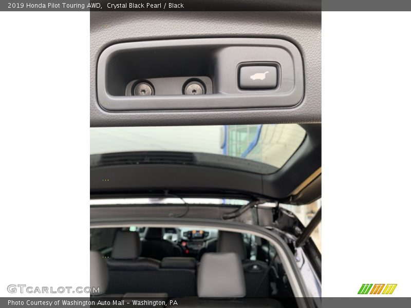 Crystal Black Pearl / Black 2019 Honda Pilot Touring AWD