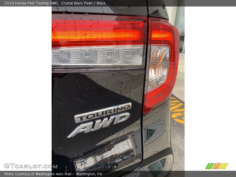 Crystal Black Pearl / Black 2019 Honda Pilot Touring AWD