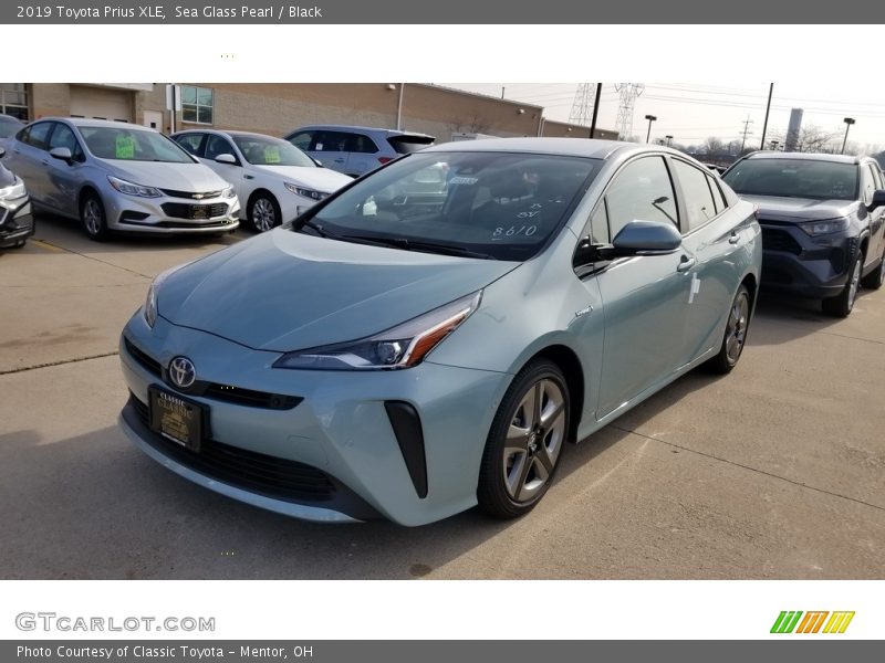 Sea Glass Pearl / Black 2019 Toyota Prius XLE