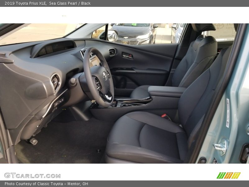 Sea Glass Pearl / Black 2019 Toyota Prius XLE