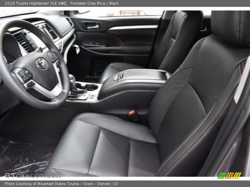 Predawn Gray Mica / Black 2019 Toyota Highlander XLE AWD