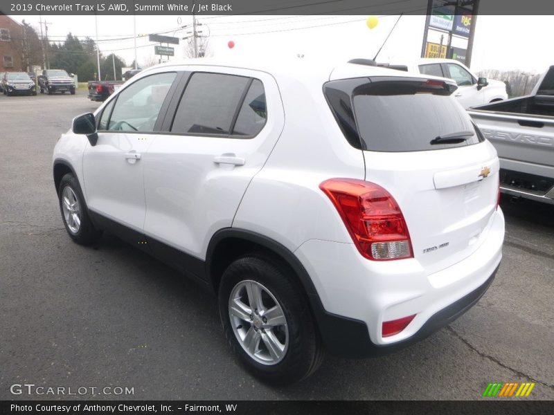 Summit White / Jet Black 2019 Chevrolet Trax LS AWD