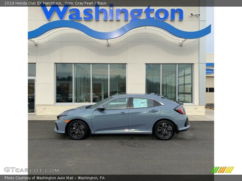 Sonic Gray Pearl / Black 2019 Honda Civic EX Hatchback