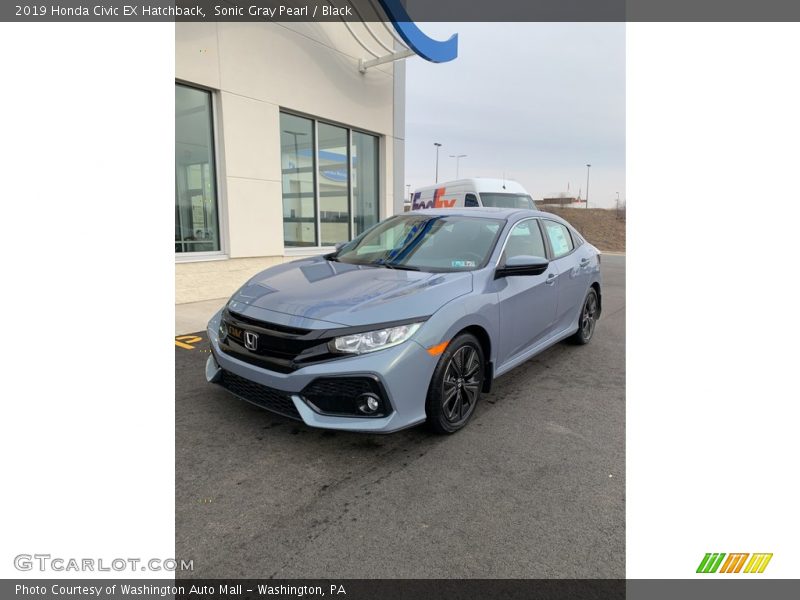 Sonic Gray Pearl / Black 2019 Honda Civic EX Hatchback