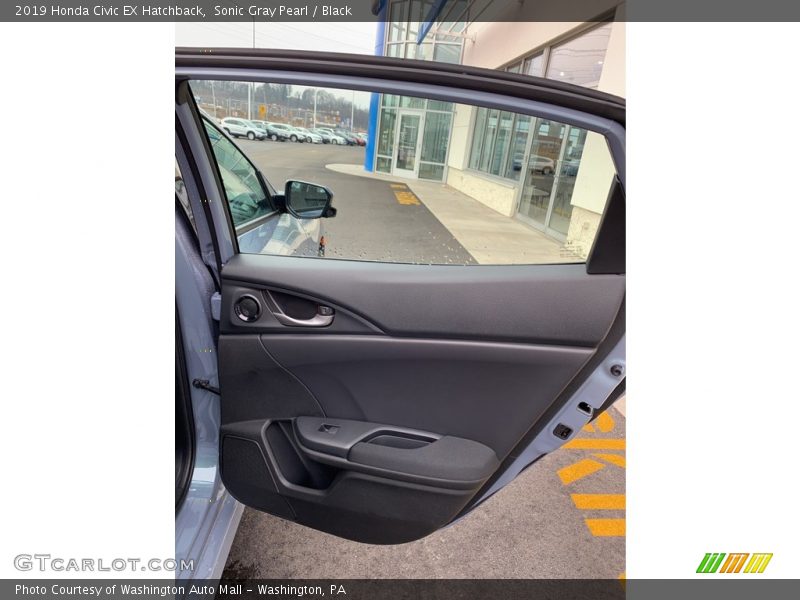 Sonic Gray Pearl / Black 2019 Honda Civic EX Hatchback