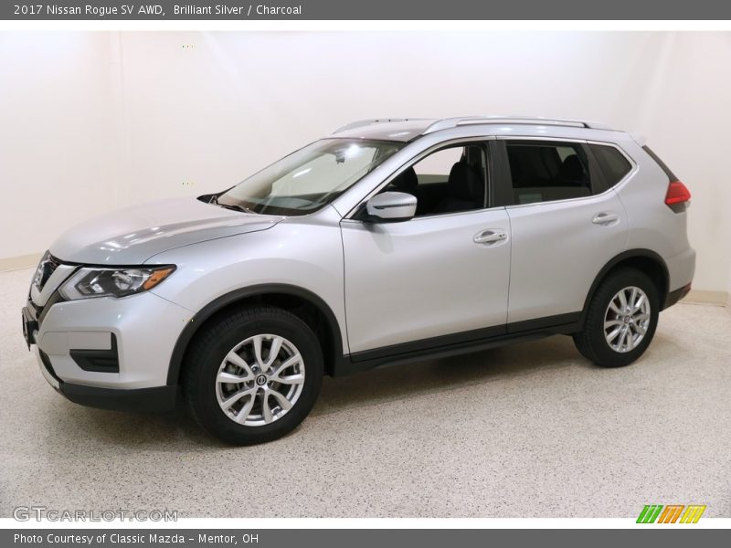 Brilliant Silver / Charcoal 2017 Nissan Rogue SV AWD
