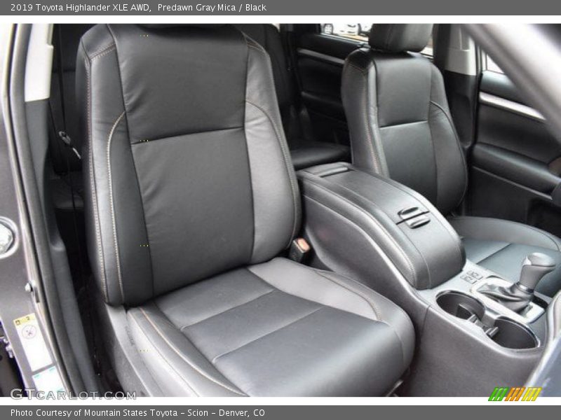 Predawn Gray Mica / Black 2019 Toyota Highlander XLE AWD