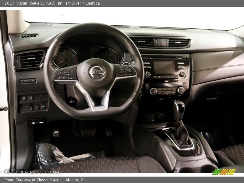 Brilliant Silver / Charcoal 2017 Nissan Rogue SV AWD