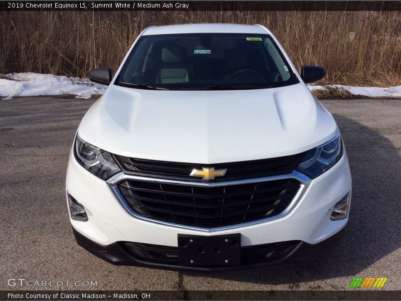 Summit White / Medium Ash Gray 2019 Chevrolet Equinox LS