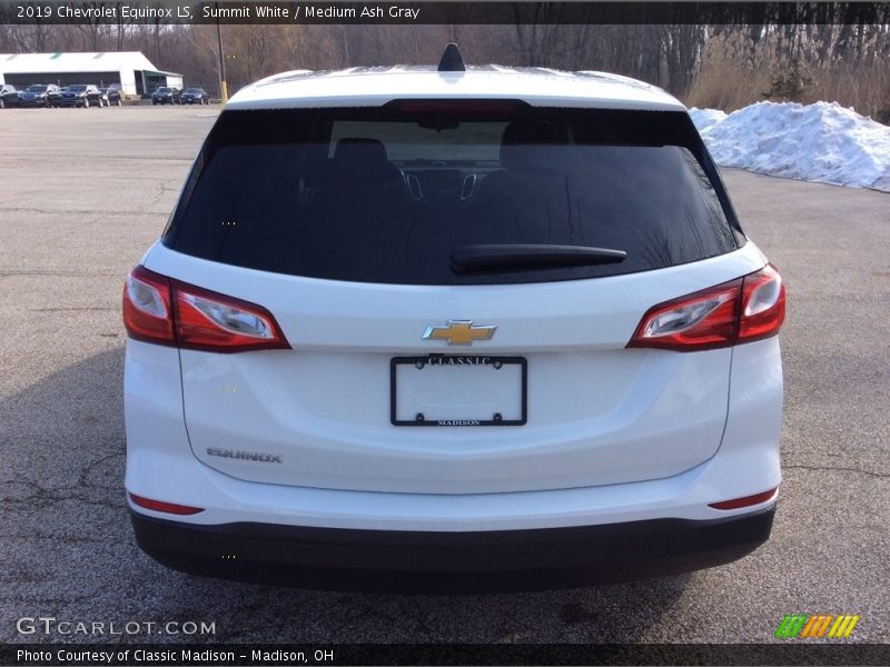 Summit White / Medium Ash Gray 2019 Chevrolet Equinox LS
