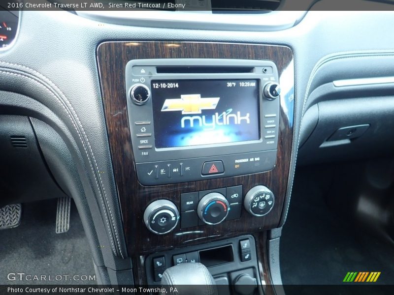 Siren Red Tintcoat / Ebony 2016 Chevrolet Traverse LT AWD