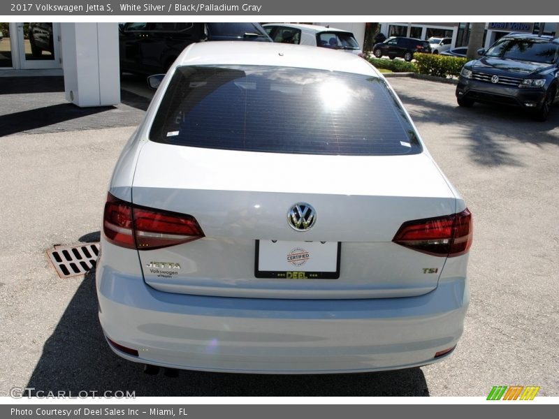 White Silver / Black/Palladium Gray 2017 Volkswagen Jetta S