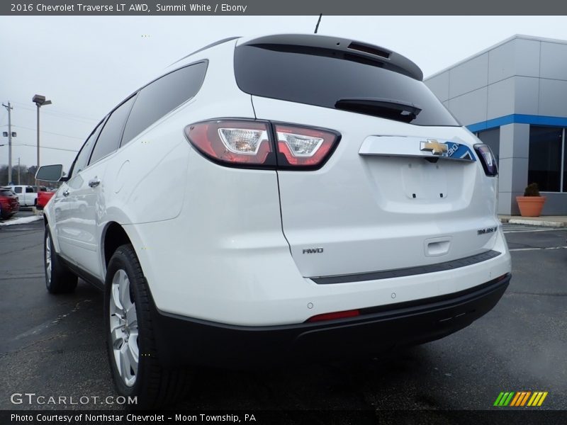 Summit White / Ebony 2016 Chevrolet Traverse LT AWD