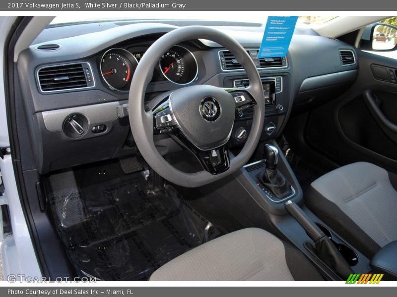 White Silver / Black/Palladium Gray 2017 Volkswagen Jetta S