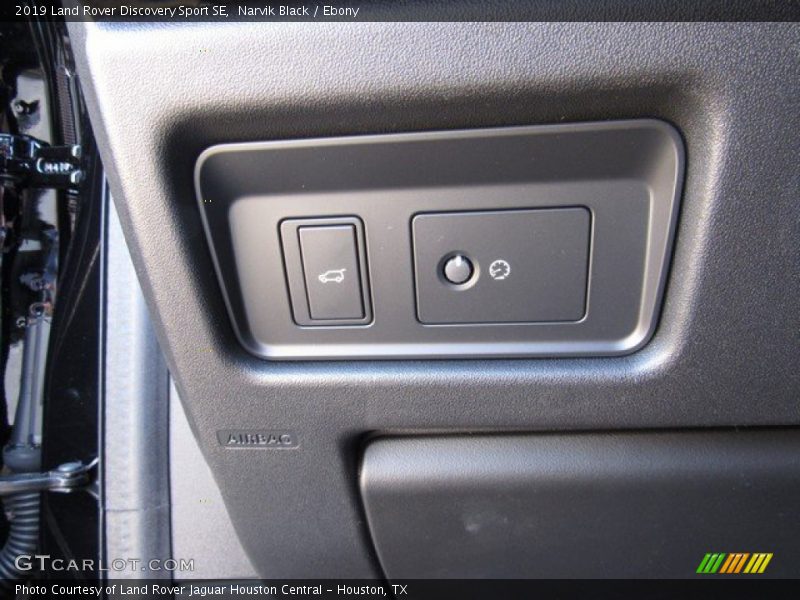 Narvik Black / Ebony 2019 Land Rover Discovery Sport SE