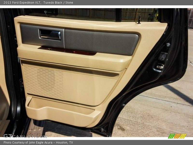 Tuxedo Black / Stone 2013 Ford Expedition XLT