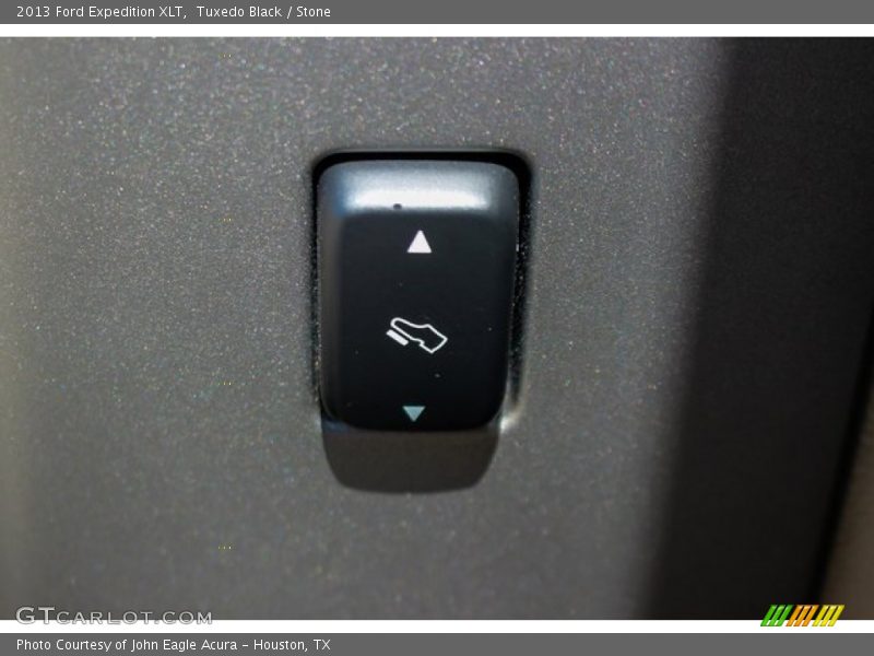 Tuxedo Black / Stone 2013 Ford Expedition XLT