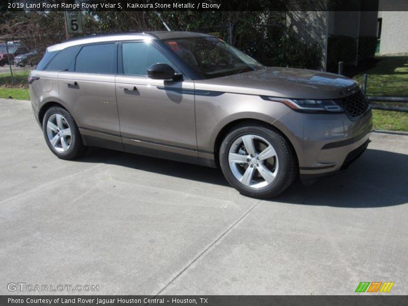 Kaikoura Stone Metallic / Ebony 2019 Land Rover Range Rover Velar S