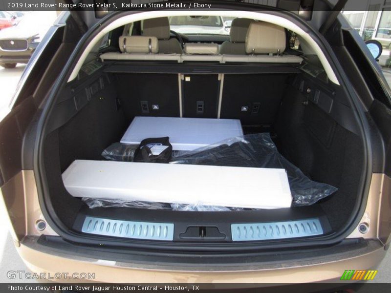 Kaikoura Stone Metallic / Ebony 2019 Land Rover Range Rover Velar S