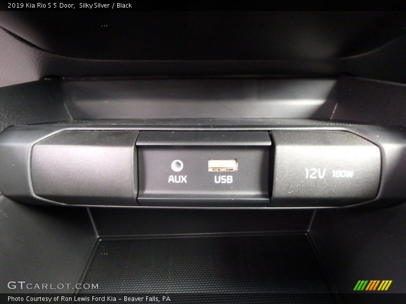 Silky Silver / Black 2019 Kia Rio S 5 Door