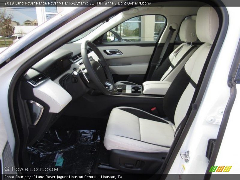 Fuji White / Light Oyster/Ebony 2019 Land Rover Range Rover Velar R-Dynamic SE
