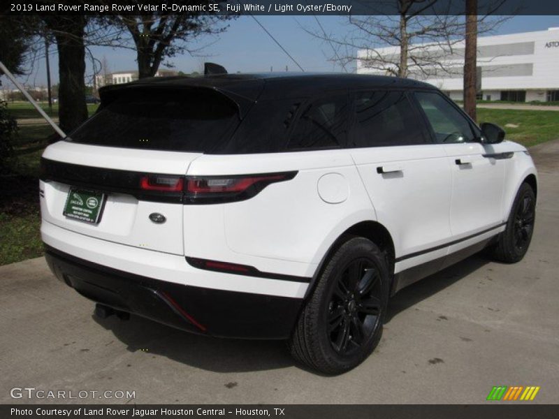 Fuji White / Light Oyster/Ebony 2019 Land Rover Range Rover Velar R-Dynamic SE