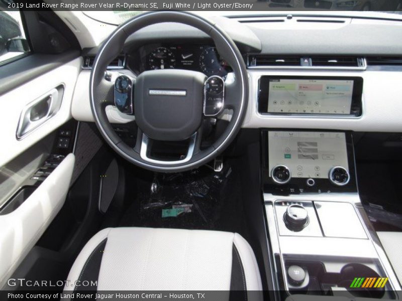 Fuji White / Light Oyster/Ebony 2019 Land Rover Range Rover Velar R-Dynamic SE