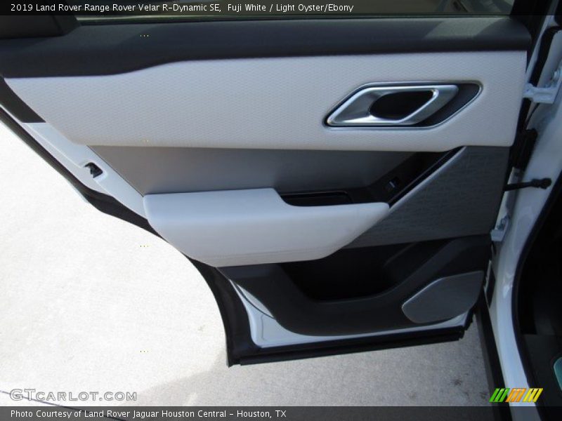 Fuji White / Light Oyster/Ebony 2019 Land Rover Range Rover Velar R-Dynamic SE