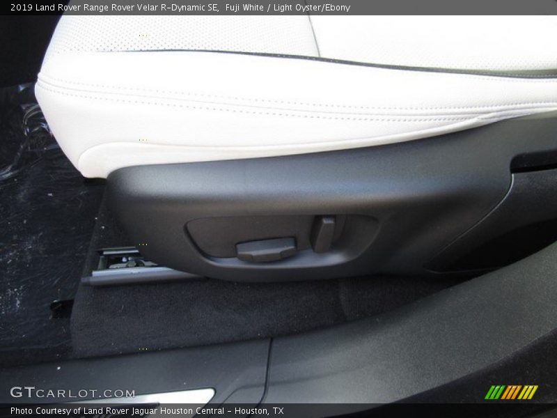 Fuji White / Light Oyster/Ebony 2019 Land Rover Range Rover Velar R-Dynamic SE
