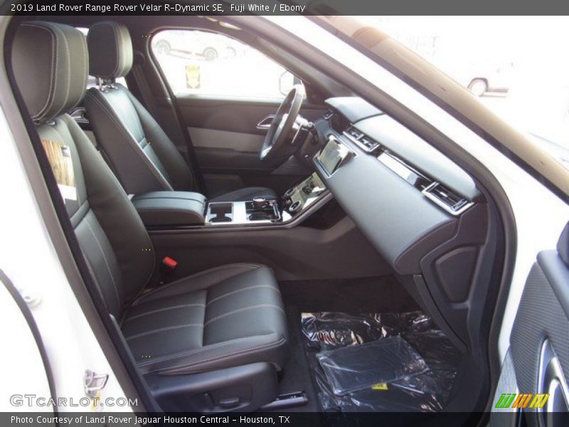 Fuji White / Ebony 2019 Land Rover Range Rover Velar R-Dynamic SE