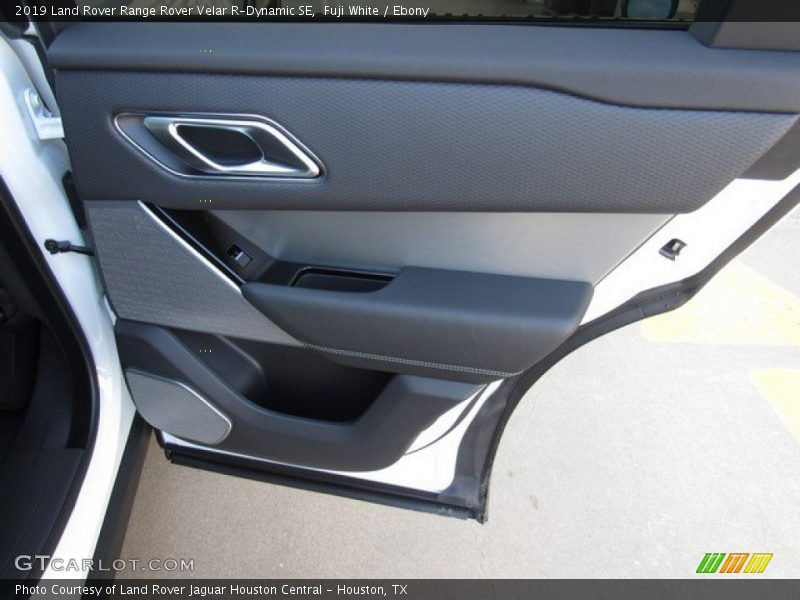 Fuji White / Ebony 2019 Land Rover Range Rover Velar R-Dynamic SE