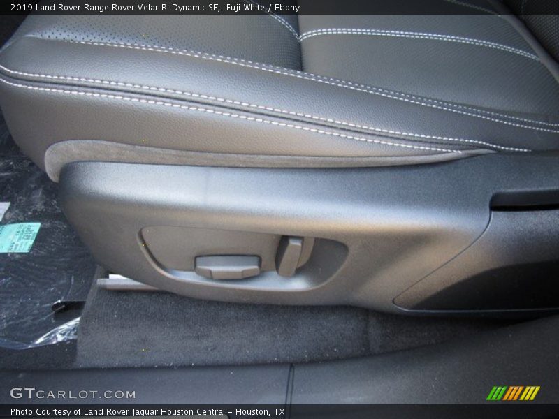 Fuji White / Ebony 2019 Land Rover Range Rover Velar R-Dynamic SE