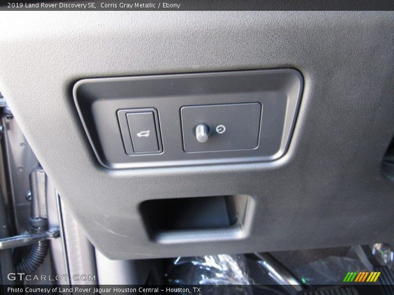 Corris Gray Metallic / Ebony 2019 Land Rover Discovery SE