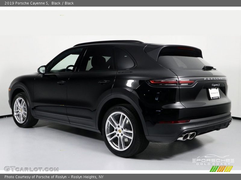 Black / Black 2019 Porsche Cayenne S