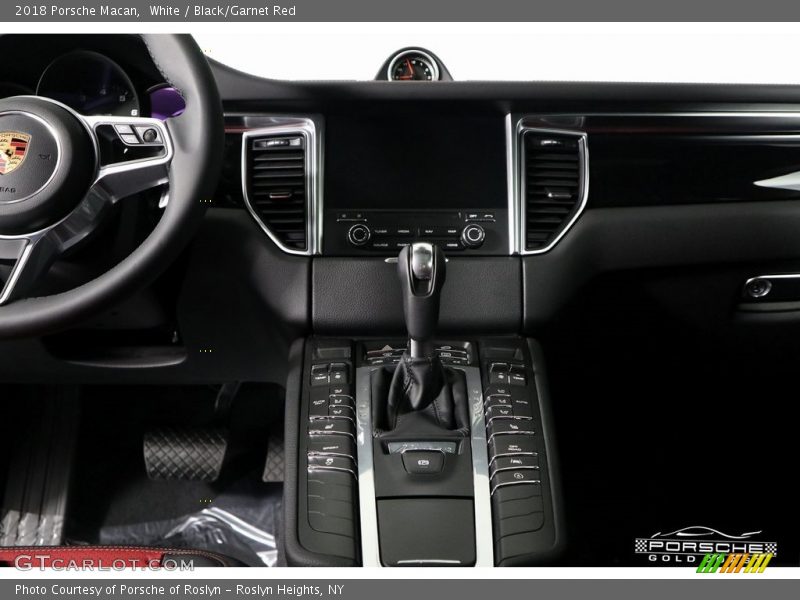 White / Black/Garnet Red 2018 Porsche Macan