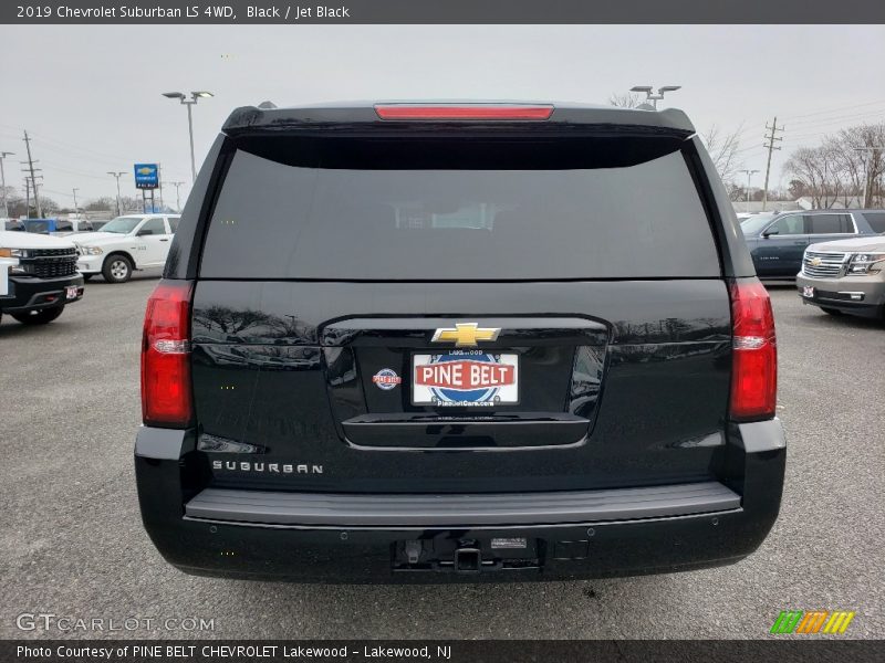 Black / Jet Black 2019 Chevrolet Suburban LS 4WD