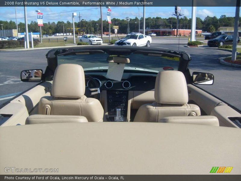 Performance White / Medium Parchment 2008 Ford Mustang V6 Deluxe Convertible