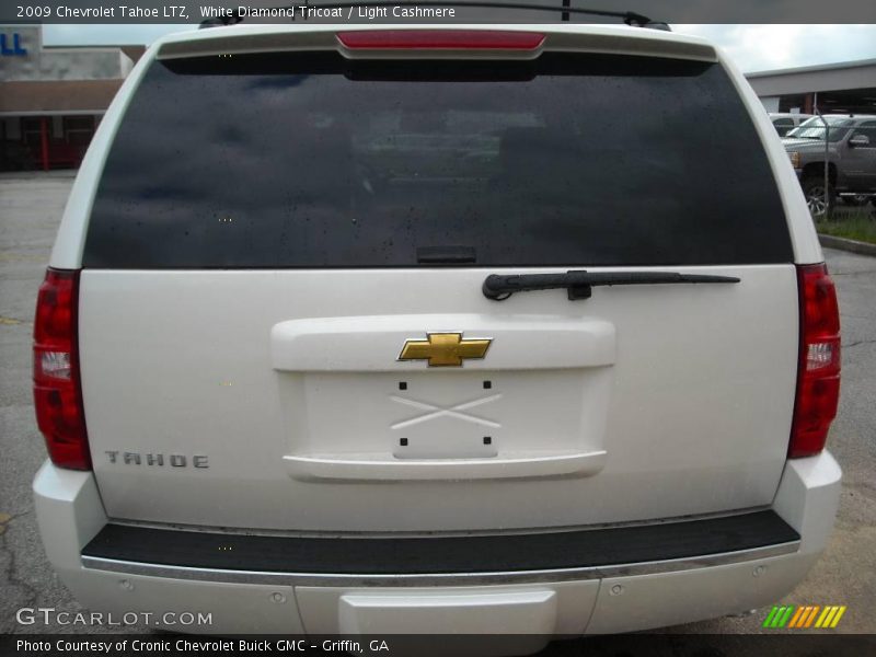 White Diamond Tricoat / Light Cashmere 2009 Chevrolet Tahoe LTZ