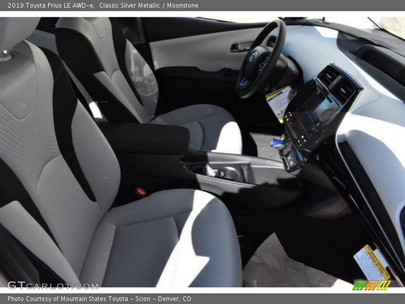 Classic Silver Metallic / Moonstone 2019 Toyota Prius LE AWD-e