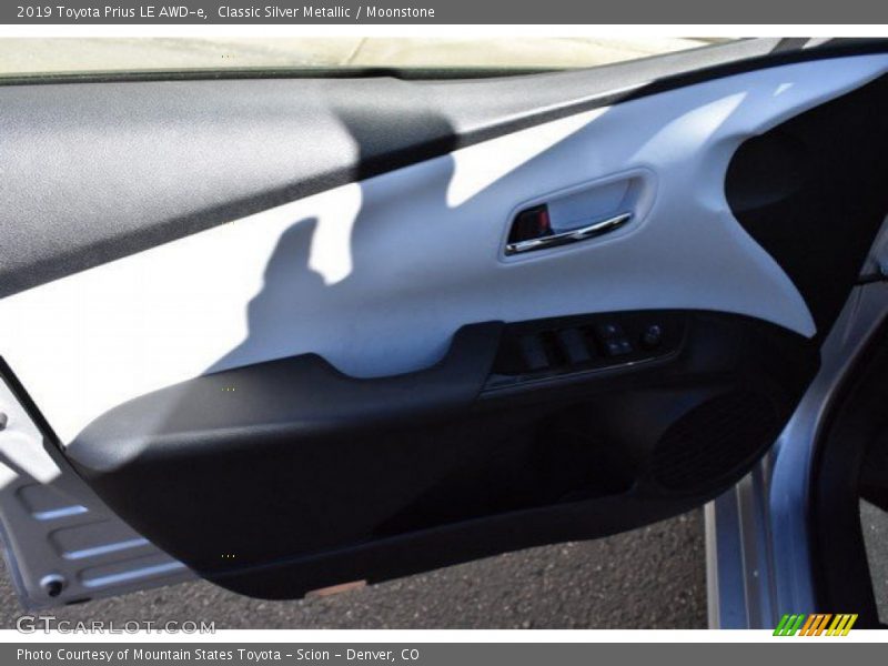 Classic Silver Metallic / Moonstone 2019 Toyota Prius LE AWD-e