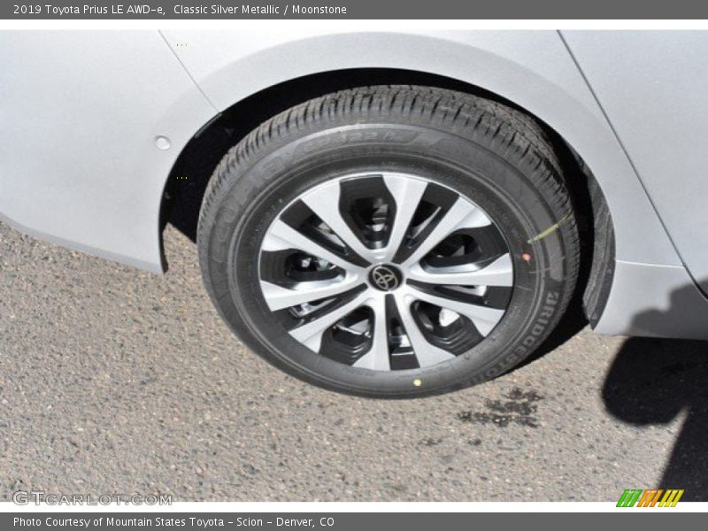 Classic Silver Metallic / Moonstone 2019 Toyota Prius LE AWD-e