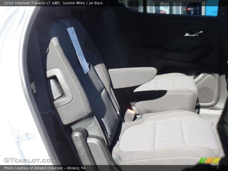 Summit White / Jet Black 2019 Chevrolet Traverse LT AWD