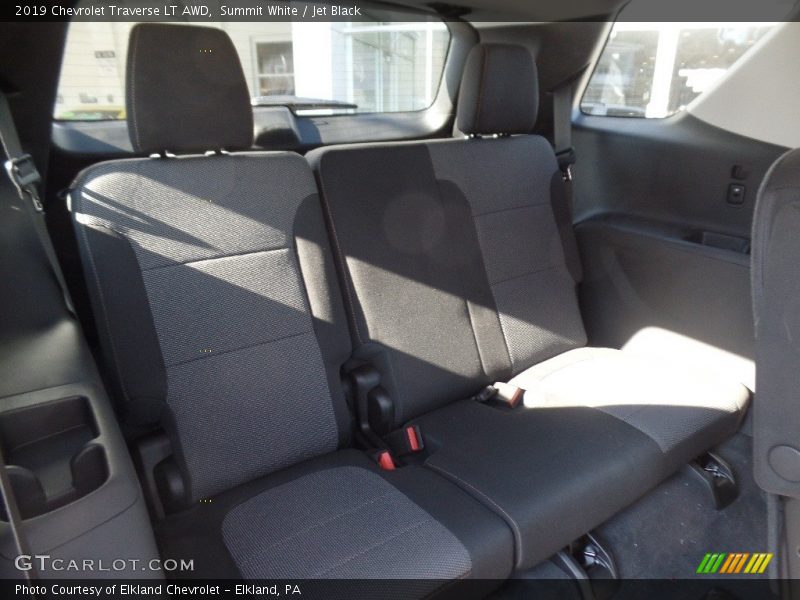 Summit White / Jet Black 2019 Chevrolet Traverse LT AWD