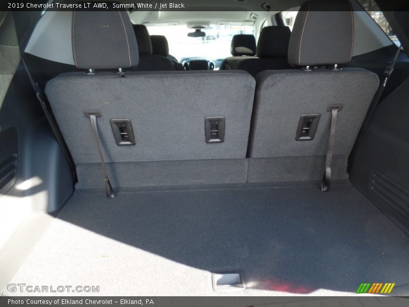 Summit White / Jet Black 2019 Chevrolet Traverse LT AWD